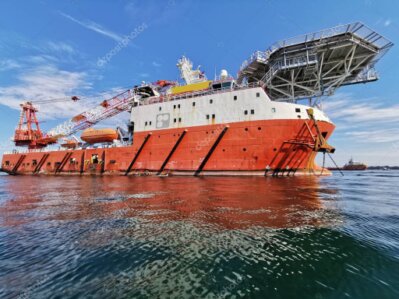 Deepwater offshore drilling platform in open water